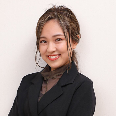 鶴久 彩